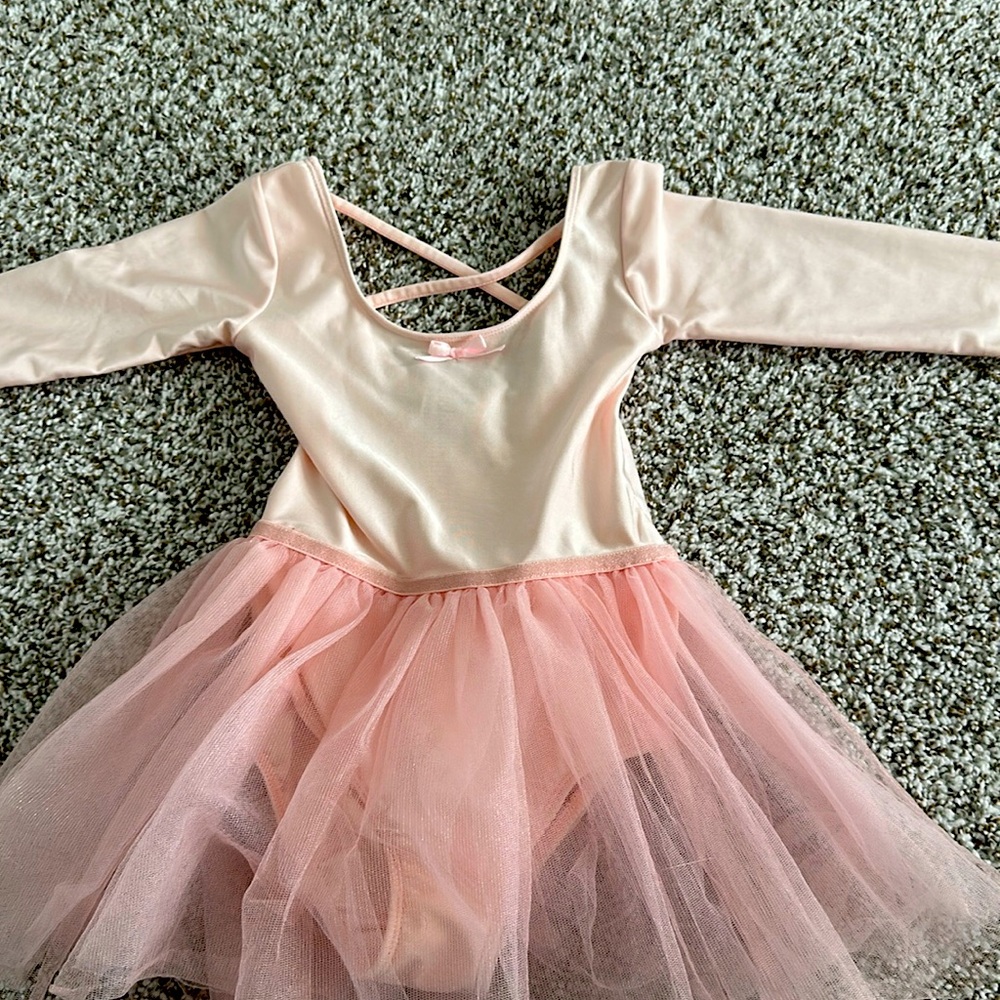 H&m brand ballet outfit for 4-5 year old girl